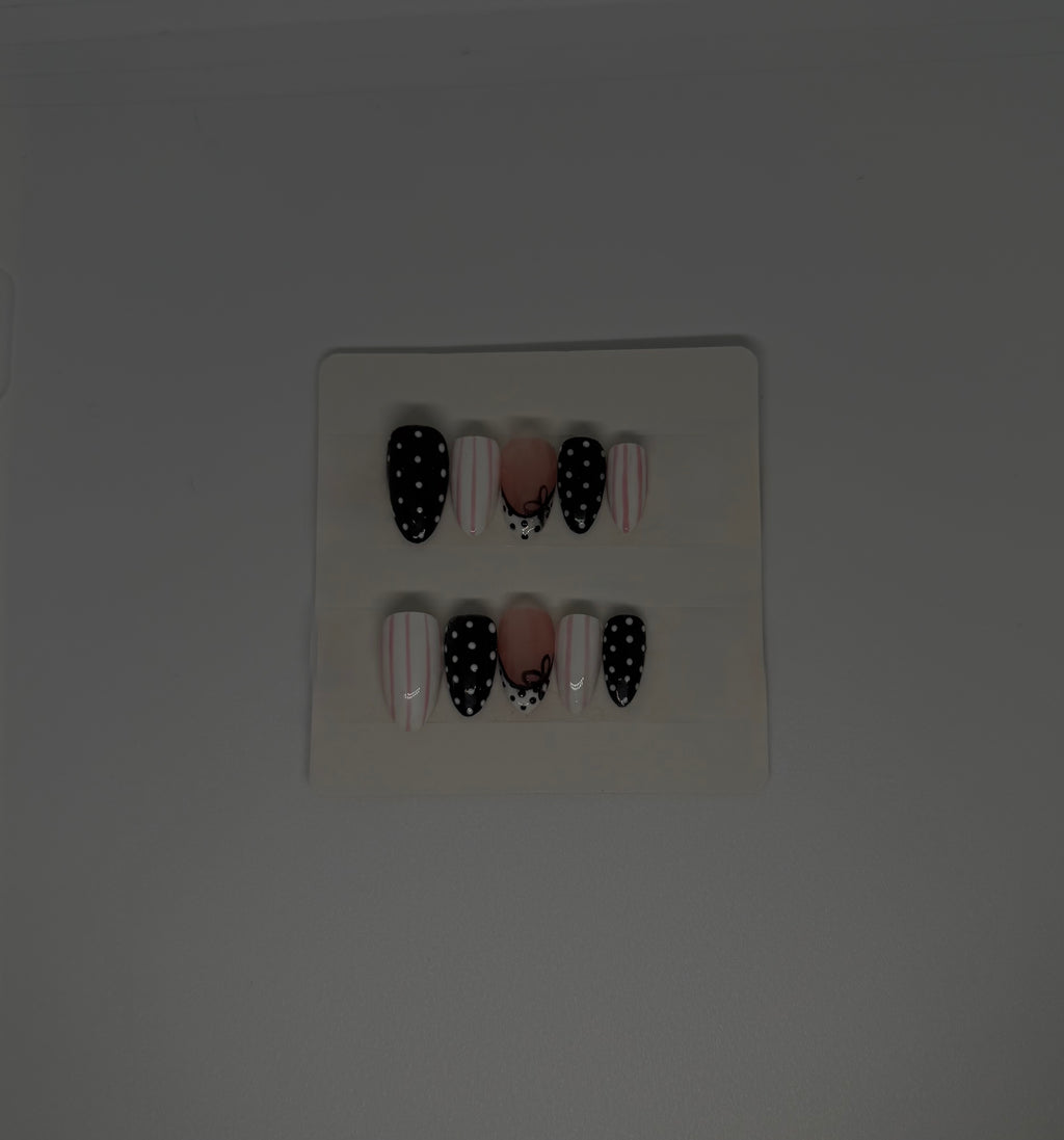 Black Pink & White Nails