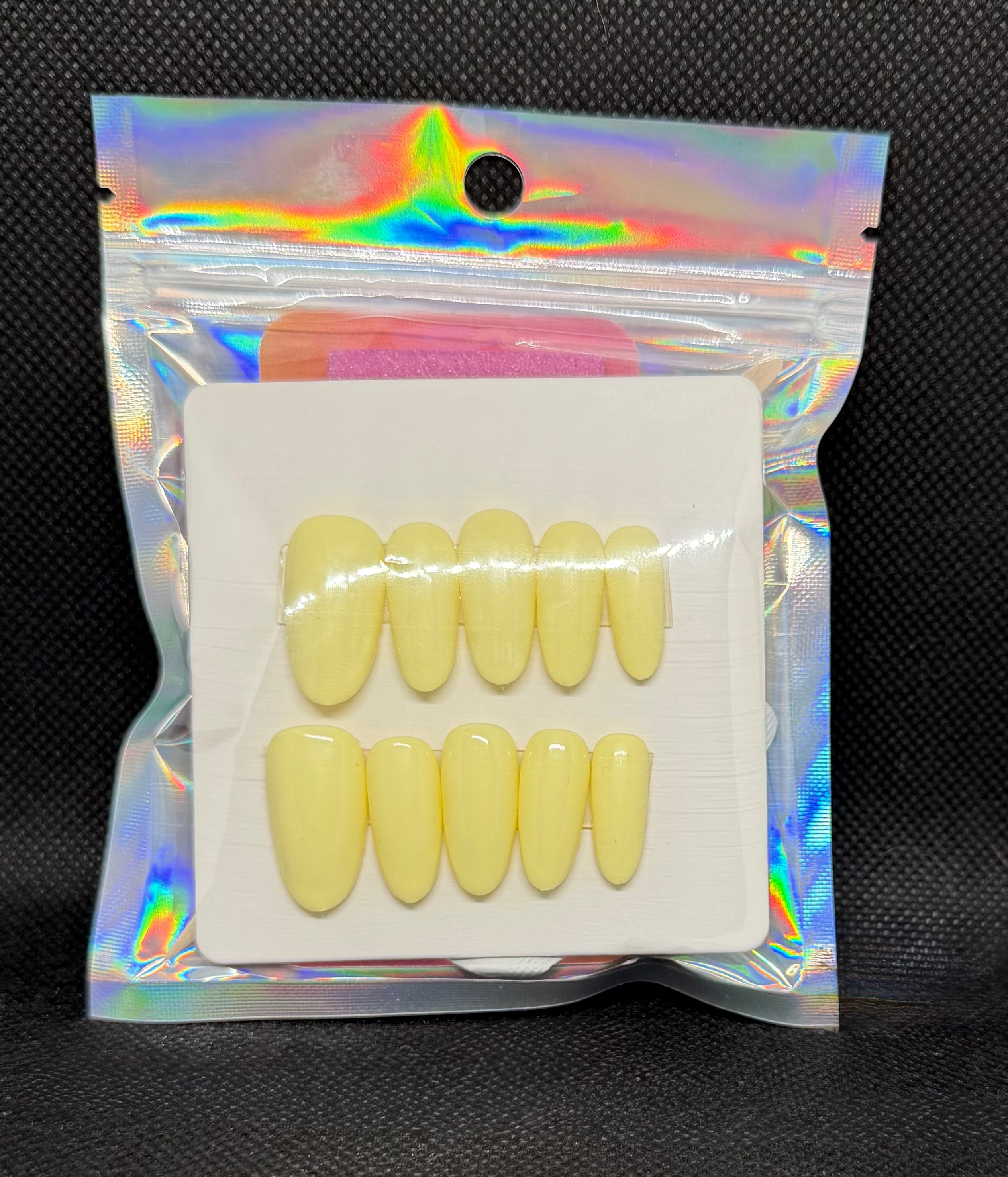 Yellow nails size medium